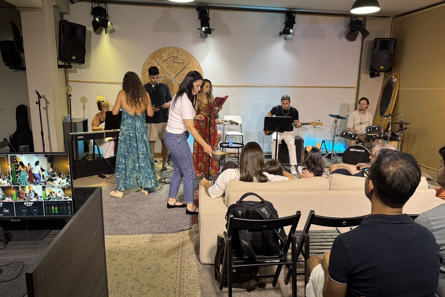 Louvor ao vivo na Surf Church Porto — agenda e eventos