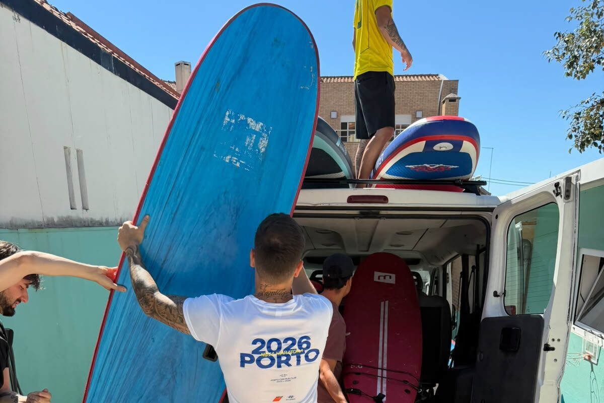 Pranchas e comunidade na Surf Church Porto — surf e fé